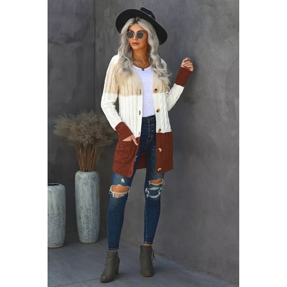 Colorblock Knit Cardigan With Pockets - Picture 4 of 6